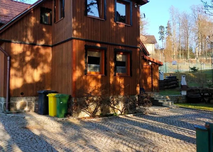 Nad Zlotym Potokiem * شكلارسكا بوريبا